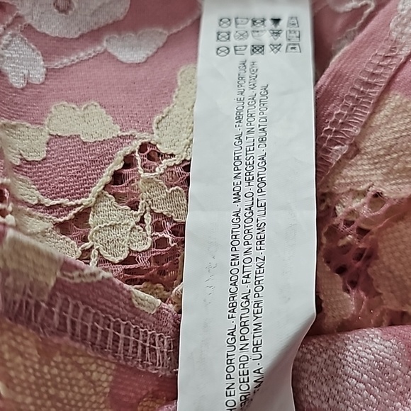 Zara women's lace blouse with ribbed neckline size M. Made in portugal. - Picture 5 of 7